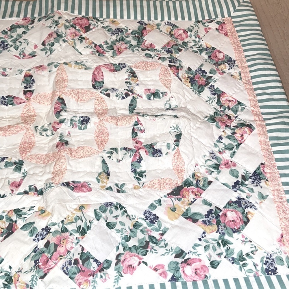 Shabby Chic Pillow Shams standard NEW NWT 2-Quilted floral stripes Cottage ๐ธ - Picture 2 of 6